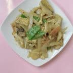 Best 咖喱鸡 Curry Chicken with Onions in Sayville, NY